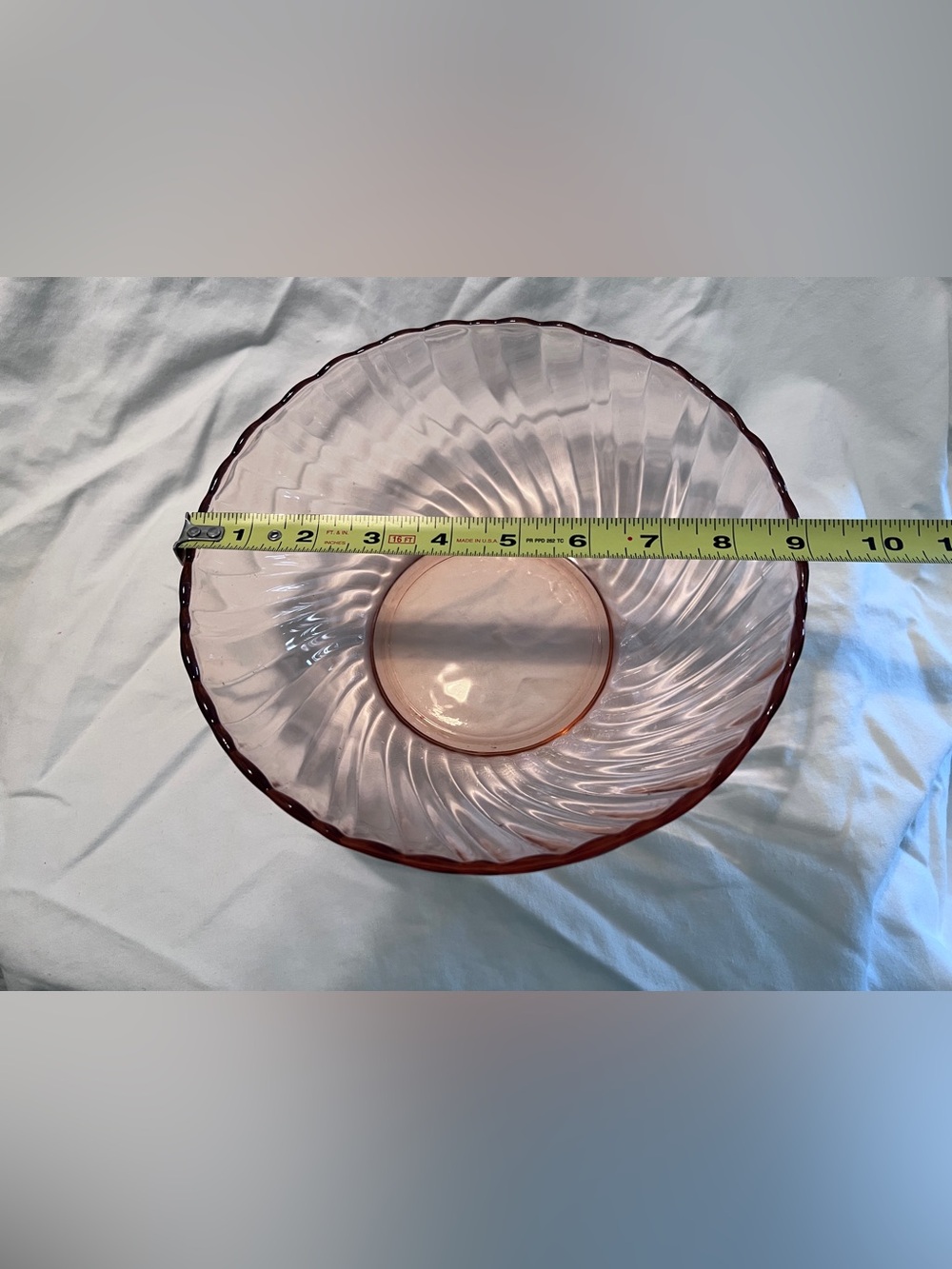 vintage Arcoroc France Rosaline Pink Depression glass w/Swirl Serving Bowl